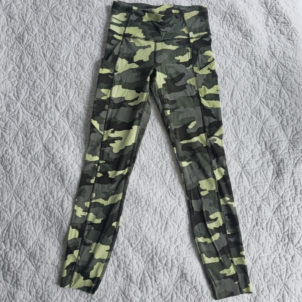 Lululemon Fast And Free High Rise Crop 23" Legging Run - H ritage 365 Camo